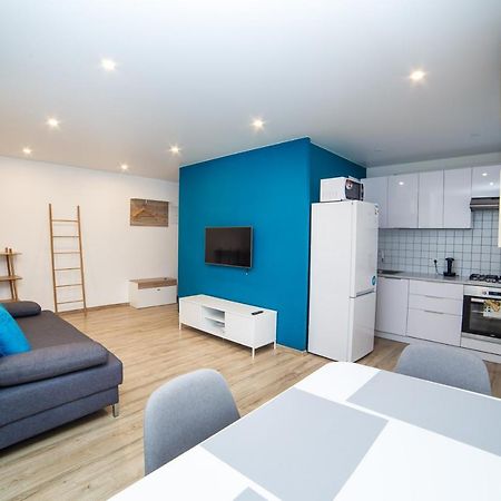 Tf Apartment Двокімнатні Апартаменти В Центрі Міста Полтава Екстериор снимка